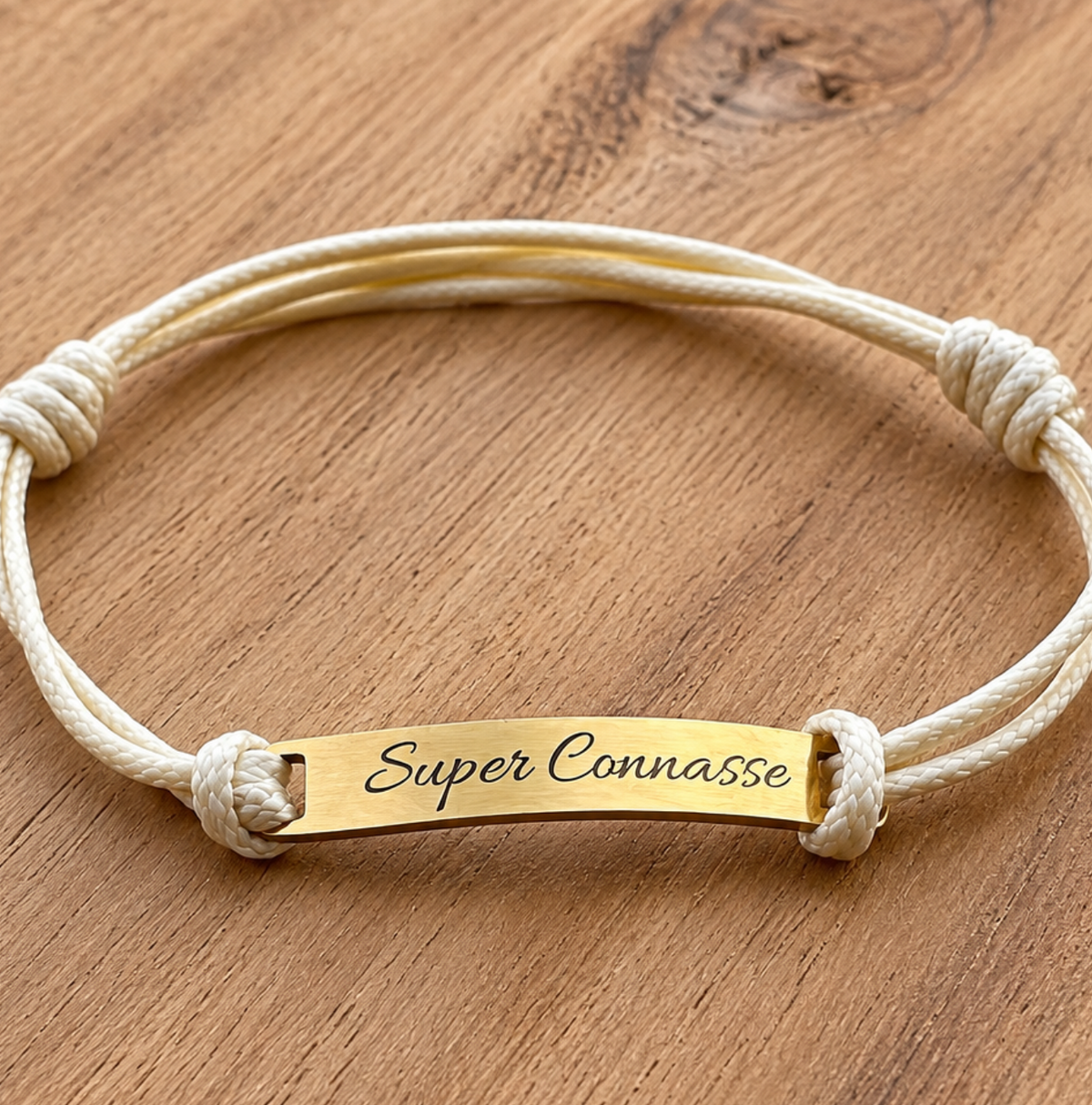 Bracelet gravé “Super Connasse” – Bracelet à message doré